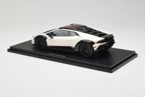 Lamborghini Huracan Sterrato No. 63 Blanc TopSpeed 1:18 TS0610 Résine — image 5 sur 6