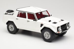 Lamborghini LM002 Blanc Kyosho 1:18 GTS18508W Résine — image 4 sur 6