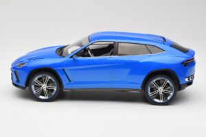 Lamborghini Urus Concept Blue Metallic MCG 1:18 MCG18020 Métal — image 3 sur 6