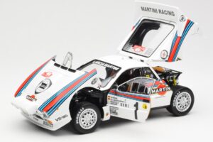 Lancia 037 Martini #1 W. Rohrl / C. Geistdorfer Winner Rally Monte Carlo 1983 Version de Nuit Kyosho 1:18 08306A Métal — image 2 sur 8