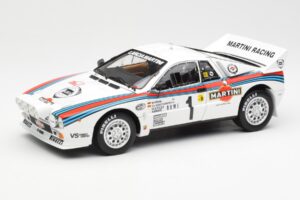 Lancia 037 Martini #1 W. Rohrl / C. Geistdorfer Winner Rally Monte Carlo 1983 Version de Nuit Kyosho 1:18 08306A Métal