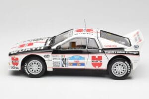 Lancia 037 #1 G. Cunico / E. Bartolich Targa Florio Winner 1983 Kyosho 1:18 08302H Métal — image 4 sur 8