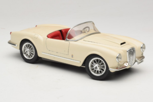 Lancia Aurelia B24 Spider Beige Bburago 1:18 3010-M2 Métal — image 6 sur 8