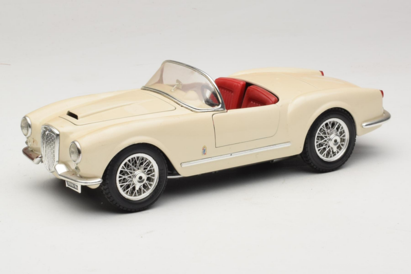 Lancia Aurelia B24 Spider Beige Bburago 1:18 3010-M2 Métal