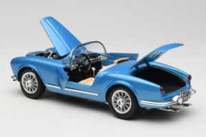 Lancia Aurelia B24 Spider Bleu Bburago 1:18 3010-M1 Métal — image 5 sur 8