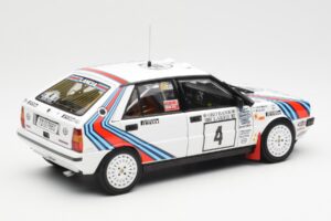 Lancia Delta HF 4WD #4 M. Alen / I. Kivimaki Martini Rally 1000 Lakes 1987 Kyosho 1:18 08960B Métal — image 3 sur 8