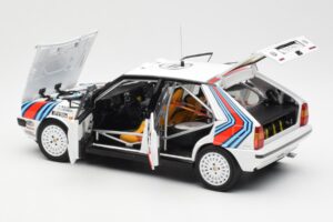 Lancia Delta HF 4WD #4 M. Alen / I. Kivimaki Martini Rally 1000 Lakes 1987 Kyosho 1:18 08960B Métal — image 5 sur 8