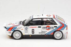Lancia Delta HF 4WD #6 M. Biasion / T. Siviero Martini Rally Monte Carlo 1987 Kyosho 1:18 08960A Métal — image 4 sur 8