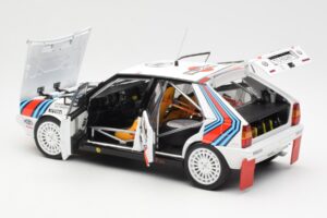 Lancia Delta HF 4WD #6 M. Biasion / T. Siviero Martini Rally Monte Carlo 1987 Kyosho 1:18 08960A Métal — image 5 sur 8