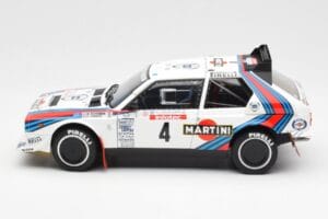 Lancia Delta S4 Martini #4 H. Toivonen / S. Cresto Rally Tour de Corse 1986 AUTOart 1:18 88620 Métal — image 4 sur 8