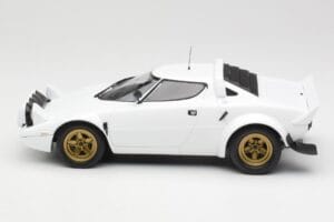 Lancia Stratos HF Stradale Blanc Minichamps 1:18 155741700 Métal — image 3 sur 6
