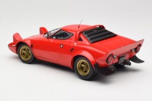 Lancia Stratos Rouge Minichamps 1:18 155741701 Métal — image 5 sur 6