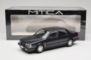 Lancia Thema Turbo 16V LX Serie II Noir Mitica 1:18 202010-D Métal — image 8 sur 8
