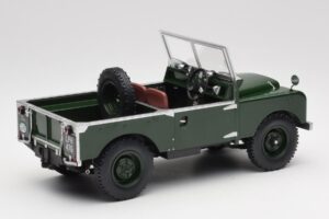 Land Rover 88 Series 1 Open Top Vert Foncé MCG 1:18 MCG18367 Métal — image 3 sur 6