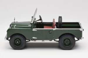 Land Rover 88 Series 1 Open Top Vert Foncé MCG 1:18 MCG18367 Métal — image 5 sur 6