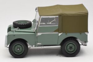 Land Rover 88 Series I Vert Minichamps 1:18 150168900 Métal — image 4 sur 8