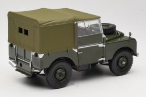 Land Rover 88 Series I Matt Green Minichamps 1:18 150168909 Métal — image 3 sur 8