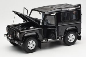 Land Rover Defender 90 Santorini Noir Métallisé Kyosho 1:18 08901BK Métal — image 2 sur 8