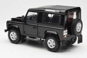 Land Rover Defender 90 Santorini Noir Métallisé Kyosho 1:18 08901BK Métal — image 7 sur 8