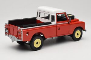 Land Rover Series I 109 Pickup Rouge Eagle Collectibles 1:18 440500 Métal — image 3 sur 8