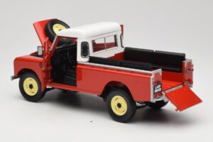 Land Rover Series I 109 Pickup Rouge Eagle Collectibles 1:18 440500 Métal — image 5 sur 8