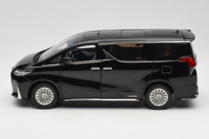 Lexus LM300h Noir Kyosho 1:18 08963BK Métal — image 4 sur 8