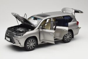 Lexus LX570 Sonic Titane Kyosho 1:18 08955T Métal — image 2 sur 8