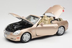 Lexus SC430 Beige Maisto 1:18 31629 Métal — image 2 sur 8