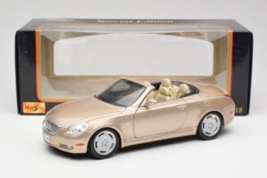 Lexus SC430 Beige Maisto 1:18 31629 Métal — image 8 sur 8