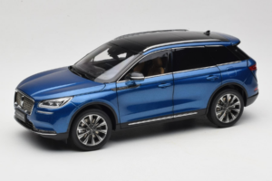Lincoln Corsair Bleu OEM 1:18 LINCOLN001 Métal