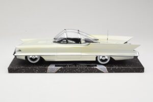 Lincoln Futura Concept Blanc Minichamps 1:18 107082030 Métal — image 3 sur 6