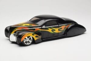 Lincoln Zephyr Scrape Custom Noir avec Flammes Hot Wheels 1:18 57319 Métal