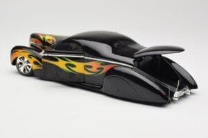 Lincoln Zephyr Scrape Custom Noir avec Flammes Hot Wheels 1:18 57319 Métal — image 5 sur 8