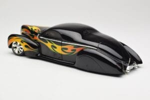 Lincoln Zephyr Scrape Custom Noir avec Flammes Hot Wheels 1:18 57319 Métal — image 7 sur 8