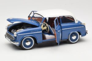 Lloyd Alexander TS #234 Bleu Revell 1:18 08463 Métal — image 2 sur 8