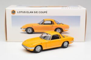 Lotus Elan S/E Racing Jaune AUTOart 1:18 75352 Métal — image 8 sur 8