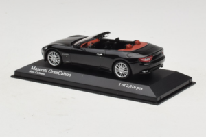 Maserati GranCabrio Noir Métallisé Minichamps 1:43 400123930 Métal — image 3 sur 5