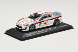 Maserati GranTurismo MC GT4 #12 Sperati / La Mazza Maserati MC 2010 Minichamps 1:43 400101212 Métal — image 2 sur 5