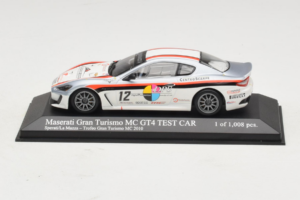 Maserati GranTurismo MC GT4 #12 Sperati / La Mazza Maserati MC 2010 Minichamps 1:43 400101212 Métal