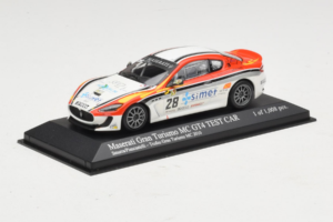 Maserati GranTurismo MC GT4 #28 Smurra / Piancastelli Maserati MC 2010 Minichamps 1:43 400101228 Métal — image 2 sur 5