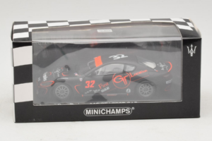Maserati GranTurismo MC GT4 #32 J. Sicart Maserati MC 2010 Minichamps 1:43 400101232 Métal — image 5 sur 5