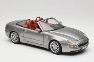 Maserati 4200 GT Spyder Gris Bburago 1:18 18-12019 Métal — image 6 sur 8