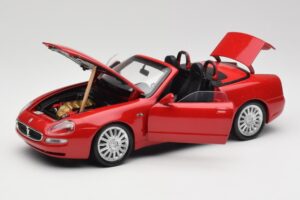 Maserati GT Spyder Rouge Bburago 1:18 34097 Métal — image 2 sur 8