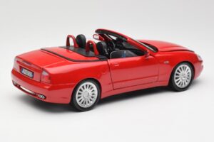 Maserati GT Spyder Rouge Bburago 1:18 34097 Métal — image 3 sur 8