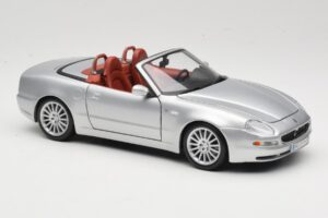 Maserati Spyder Argent Maisto 1:18 31667 Métal — image 6 sur 8