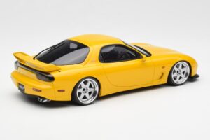 Mazda RX-7 FD Type R Bathurst R Jaune Otto 1:18 OT397 Résine — image 2 sur 6