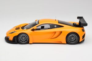 McLaren 12C GT3 Papaya Orange Minichamps 1:18 151121391 Métal — image 3 sur 6