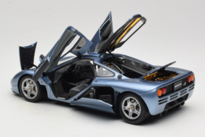 McLaren F1 Bleu LCD 1:18 LCD18014-BU Métal — image 5 sur 8