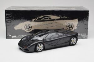 McLaren F1 Carbon Noir Métallique Minichamps 1:18 530133420 Métal — image 8 sur 8