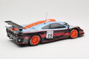 McLaren F1 GTR #39 Gulf R. Bellm / A. Gilbert / M. Sekiya 24 Hours of Le Mans 1997 UT Models 1:18 39725 Métal — image 3 sur 8